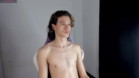 Snapshot of goddest_perseus_ chatting on April 28, 8:47 pm goddest_perseus_ online show from April 28, 8:47 pm
