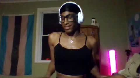 Snapshot of goddexx_kii chatting on May 19, 1:44 am goddexx_kii online show from May 19, 1:44 am