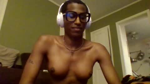 Snapshot of goddexx_kii chatting on June 2, 3:19 am goddexx_kii online show from June 2, 3:19 am