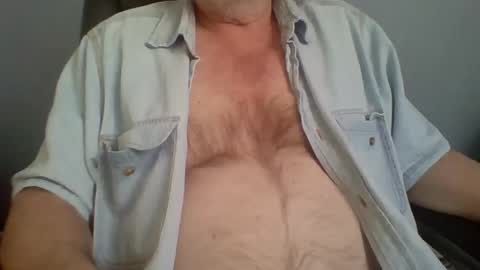 Snapshot of godfather943 chatting on June 9, 8:31 pm godfather943 online show from June 9, 8:31 pm