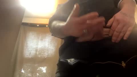 Snapshot of godgivenclimaxzz chatting on February 6, 5:40 pm SirCumzalottt online show from February 6, 5:40 pm