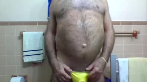 Snapshot of gojo885 chatting on October 10, 5:06 am gojo885 online show from October 10, 5:06 am