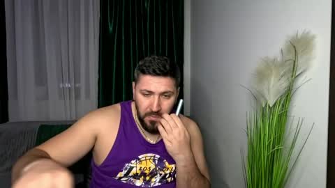 gold_alpha_boy online show from April 16, 7:03 pm