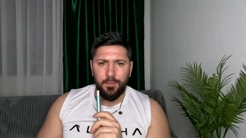 Snapshot of gold_alpha_boy chatting on April 29, 7:42 pm gold_alpha_boy online show from April 29, 7:42 pm