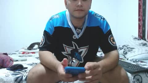 Snapshot of gold_shooter chatting on February 25, 1:15 am gold_shooter online show from February 25, 1:15 am