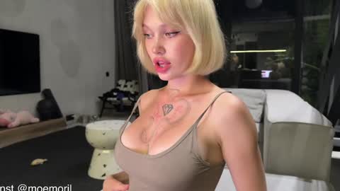 Aline meow   online show from March 15, 2:01 pm
