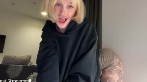 Aline meow   online show from April 4, 2:25 pm