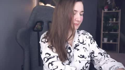 Snapshot of golden_dragones chatting on May 1, 8:41 am Gloria online show from May 1, 8:41 am