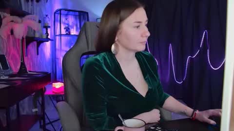 Snapshot of golden_dragones chatting on May 17, 9:28 am Gloria online show from May 17, 9:28 am