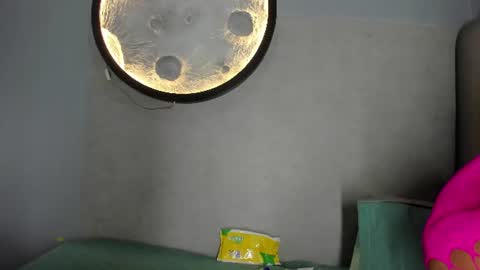 Snapshot of golden_kiss23 chatting on June 25, 8:57 pm GoldenKiss online show from June 25, 8:57 pm