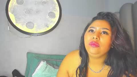 Snapshot of golden_kiss23 chatting on July 4, 4:24 pm GoldenKiss online show from July 4, 4:24 pm
