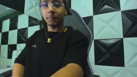 Jeff and Sebas online show from May 18, 4:13 pm