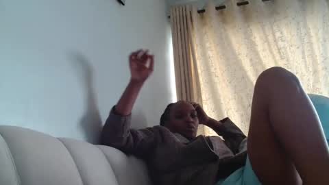 goldenmusexo online show from April 18, 11:36 am