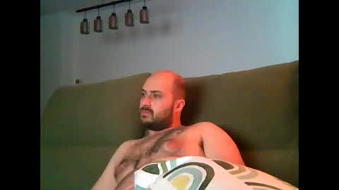 goldenspainboy online show from October 31, 7:04 pm
