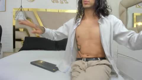 Snapshot of goldentemptation_ chatting on April 26, 12:58 pm goldentemptation_ online show from April 26, 12:58 pm