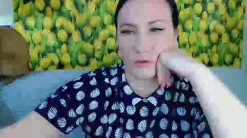 Snapshot of goldmoonn chatting on April 5, 3:53 pm goldmoonn online show from April 5, 3:53 pm