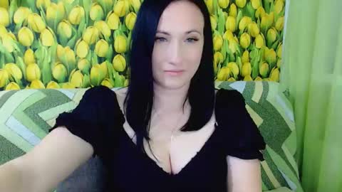 Snapshot of goldmoonn chatting on April 10, 5:17 pm goldmoonn online show from April 10, 5:17 pm