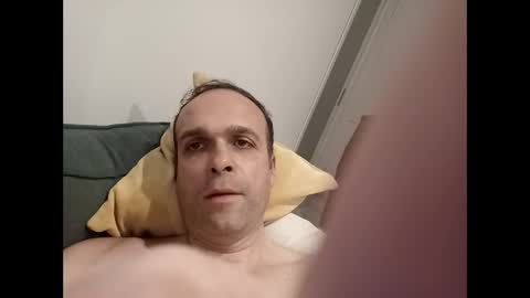 Snapshot of golemkur25 chatting on April 5, 9:34 pm golemkur25 online show from April 5, 9:34 pm