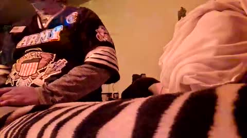 Snapshot of gonr369 chatting on May 6, 7:13 am gonr369 online show from May 6, 7:13 am