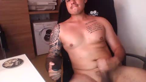 Snapshot of gonzo1997 chatting on June 27, 8:25 pm gonzo1997 online show from June 27, 8:25 pm