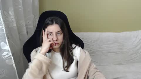 Snapshot of good__night chatting on March 13, 4:57 pm Elizabeth Effie online show from March 13, 4:57 pm