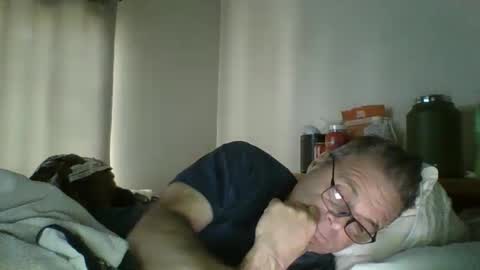 Snapshot of good_vibes chatting on December 25, 10:27 pm good_vibes online show from December 25, 10:27 pm