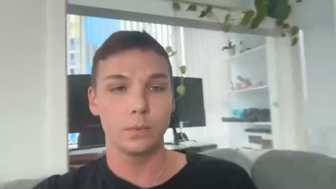 kylexo online show from July 18, 11:30 pm