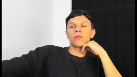 Snapshot of goodboy69i chatting on January 30, 2:27 am goodboy69i online show from January 30, 2:27 am