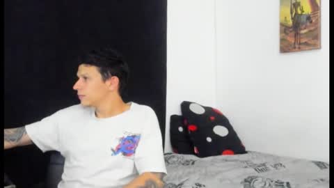 Snapshot of goodboy69i chatting on February 16, 1:03 am goodboy69i online show from February 16, 1:03 am