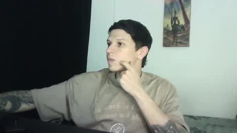 Snapshot of goodboy69i chatting on February 23, 1:10 pm goodboy69i online show from February 23, 1:10 pm