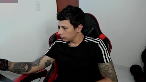 Snapshot of goodboy69i chatting on September 13, 11:21 am goodboy69i online show from September 13, 11:21 am