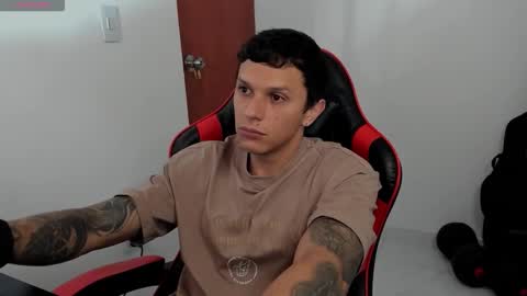 Snapshot of goodboy69i chatting on September 14, 12:26 pm goodboy69i online show from September 14, 12:26 pm