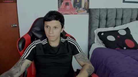 Snapshot of goodboy69i chatting on September 21, 12:12 am goodboy69i online show from September 21, 12:12 am