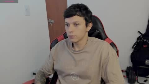 Snapshot of goodboy69i chatting on October 3, 12:02 pm goodboy69i online show from October 3, 12:02 pm