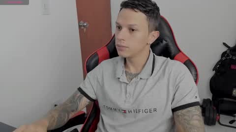 Snapshot of goodboy69i chatting on October 18, 11:11 am goodboy69i online show from October 18, 11:11 am