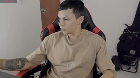 Snapshot of goodboy69i chatting on October 23, 11:57 pm goodboy69i online show from October 23, 11:57 pm