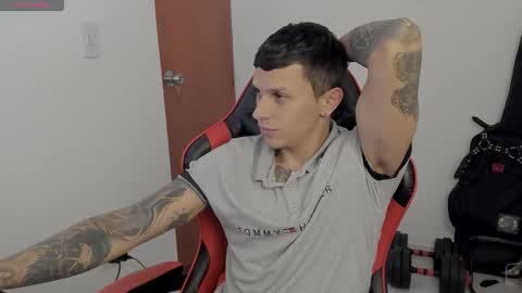 Snapshot of goodboy69i chatting on October 26, 1:06 pm goodboy69i online show from October 26, 1:06 pm