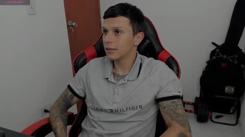 Snapshot of goodboy69i chatting on November 5, 10:43 pm goodboy69i online show from November 5, 10:43 pm