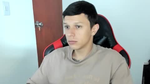 Snapshot of goodboy69i chatting on January 18, 12:20 pm goodboy69i online show from January 18, 12:20 pm