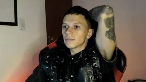 Snapshot of goodboy69i chatting on April 17, 11:19 pm goodboy69i online show from April 17, 11:19 pm