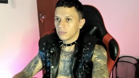 Snapshot of goodboy69i chatting on April 19, 6:10 pm goodboy69i online show from April 19, 6:10 pm