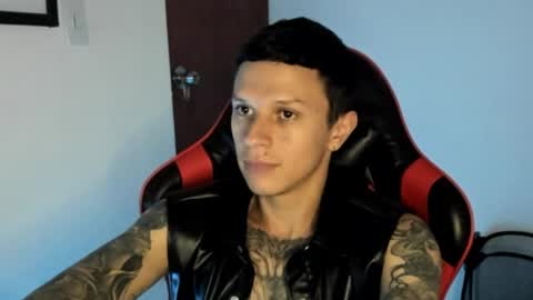 Snapshot of goodboy69i chatting on May 21, 1:01 am goodboy69i online show from May 21, 1:01 am