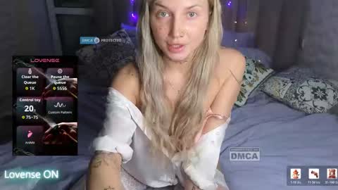 goodgirl0024 online show from February 23, 8:39 pm