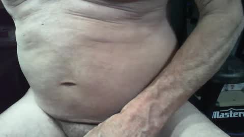 Snapshot of goodguy01960 chatting on May 8, 11:48 am goodguy01960 online show from May 8, 11:48 am
