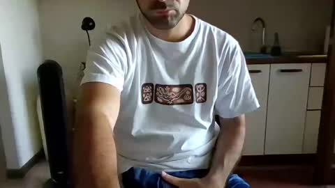 Snapshot of goodhornyboy24 chatting on July 5, 3:08 pm goodhornyboy24 online show from July 5, 3:08 pm