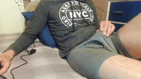 Snapshot of goodricaleche chatting on December 17, 4:01 am goodricaleche online show from December 17, 4:01 am