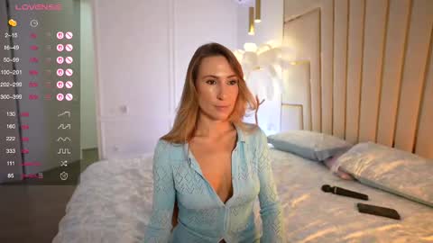 gooodgirlhere online show from October 12, 4:17 pm