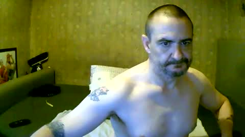 Snapshot of goosey77 chatting on October 5, 6:23 am Goosey77 online show from October 5, 6:23 am