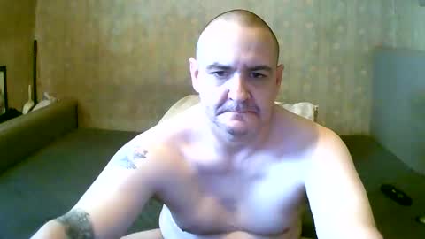 Snapshot of goosey77 chatting on April 19, 8:13 am Goosey77 online show from April 19, 8:13 am
