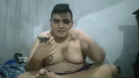 Snapshot of gorditoricojeje chatting on January 12, 1:33 am GorditoRicoJejeMX online show from January 12, 1:33 am